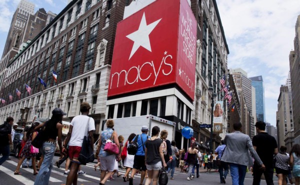 Macy's reparte 9 millones entre sus directivos tras despedir a 3,900 personas