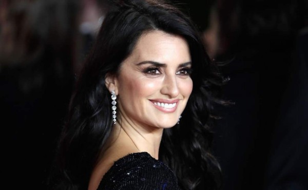 Penélope Cruz combate el machismo en los cuentos de hadas