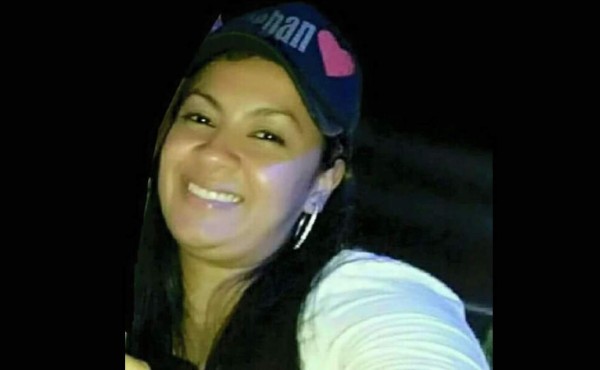 Asesinan a mujer dentro de un taxi en El Polvorín