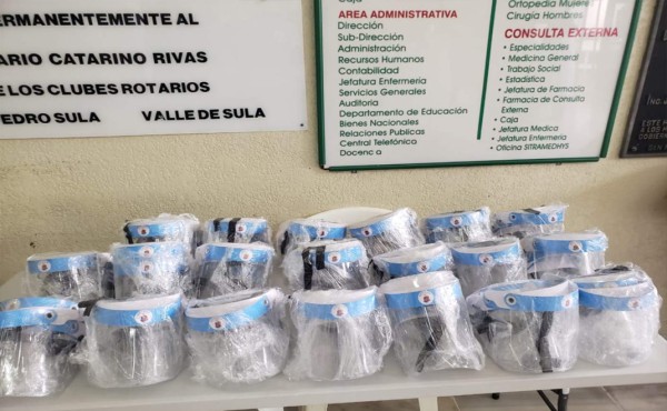 Hospital Catarino Rivas recibe donación de más de 2,000 máscaras faciales