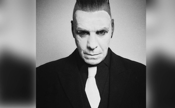 Rammstein asegura que prueba de coronavirus de su vocalista dio negativo