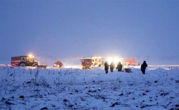 El avión siniestrado en Moscú explotó tras chocar con la tierra