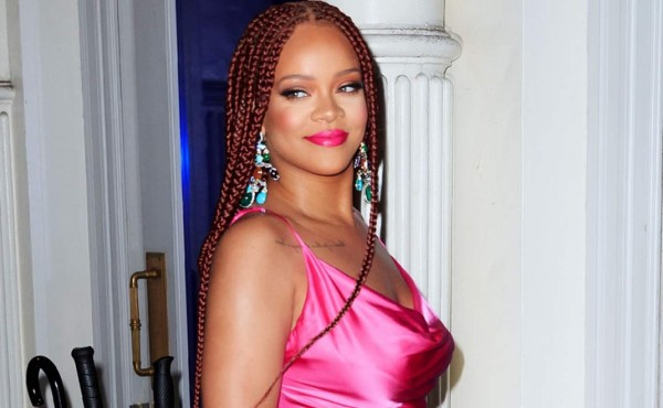 Rihanna se suma a lucha contra el cáncer de mama