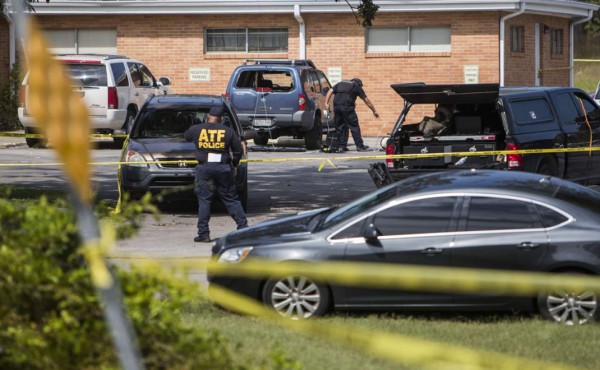 Al menos un muerto y siete heridos en un tiroteo en una iglesia en USA