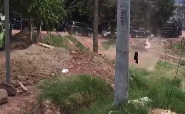 Vídeo capta a policías Cobras disparando al suelo de sus instalaciones