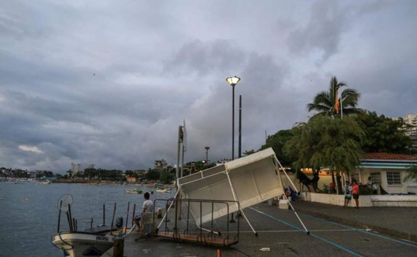 Tormenta tropical Carlotta tiene en alerta por lluvias a México