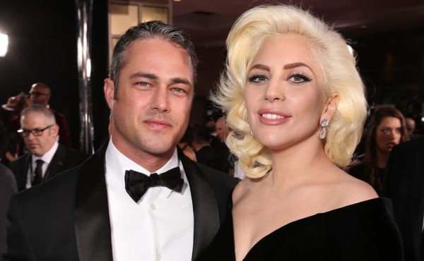 Ex de Lady Gaga, Taylor Kinney, se disculpa por dar su 'aprobación' a un comentario hiriente sobre la cantante
