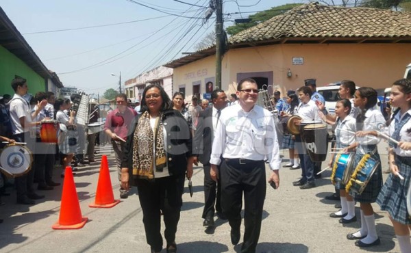 Inauguran un moderno hospital en San José de Colinas, Santa Bárbara  