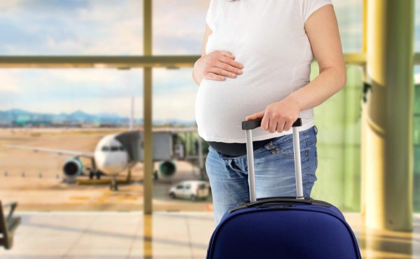 Consulados empiezan a restringir visas de turista para embarazadas