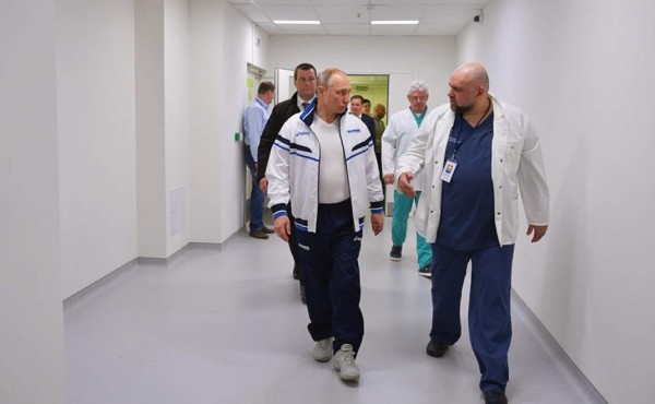 El director del hospital visitado por Putin da positivo por coronavirus