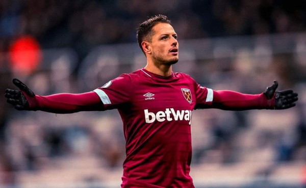 Chicharito Hernández y su novia esperan a su primer hijo