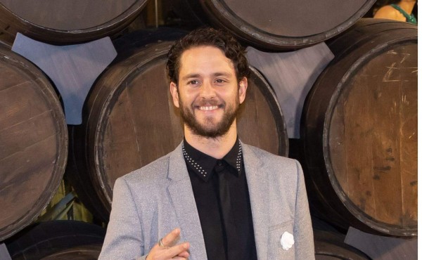 Christopher Uckermann presume a su nuevo amor