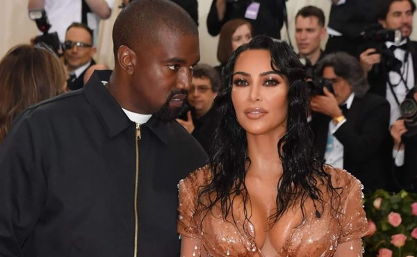 Cómo vive Kim Kardashian con el nuevo Kanye, un hombre 'de Dios'