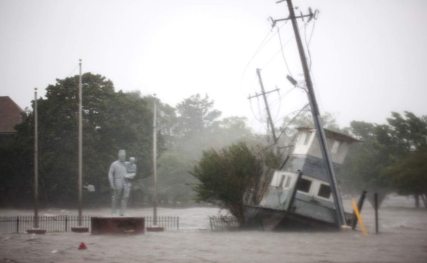 Huracán Florence ya cobra la vida de cinco personas en Carolina del Norte