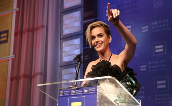 Katy Perry: 'Hice mucho más que besar a una chica'