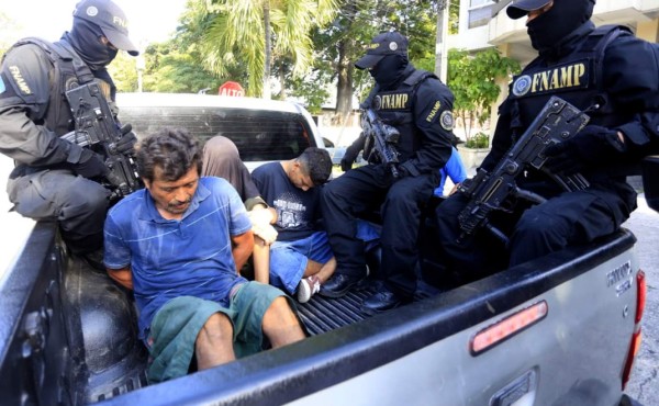 Tres supuestos pandilleros de la 18 son capturados en Chamelecón