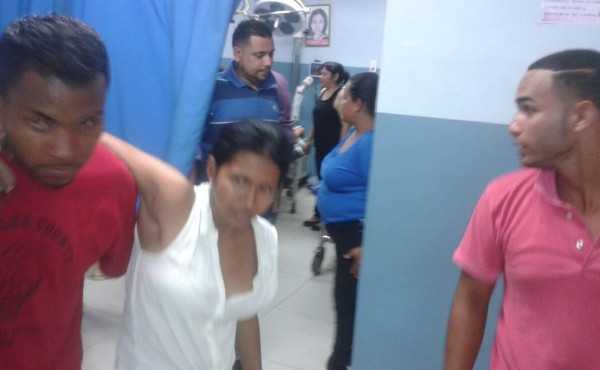 Asaltantes atacan bus de congregación evangélica en La Ceiba
