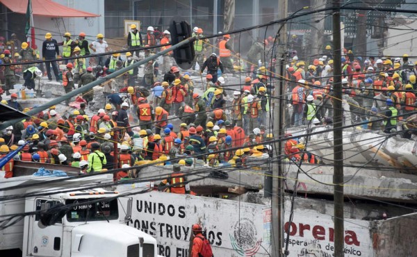 Rescates en México no se suspenderán hasta que se agoten señales de vida