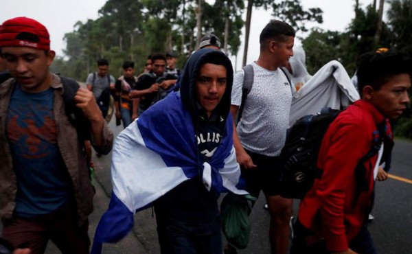 Mas de 100 inmigrantes hondureños de la caravana hacia EEUU han retornado
