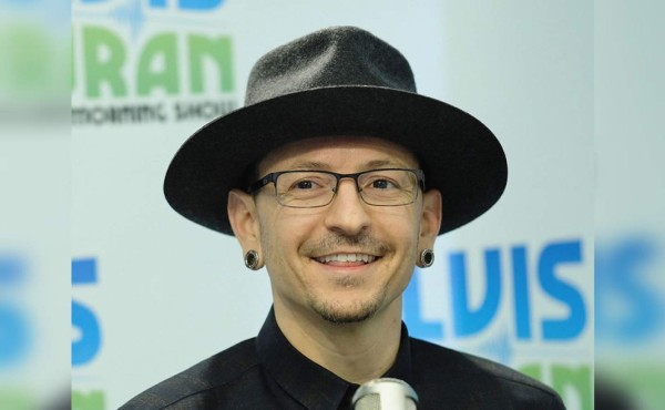 Famosos reaccionan a muerte de Chester Bennington  