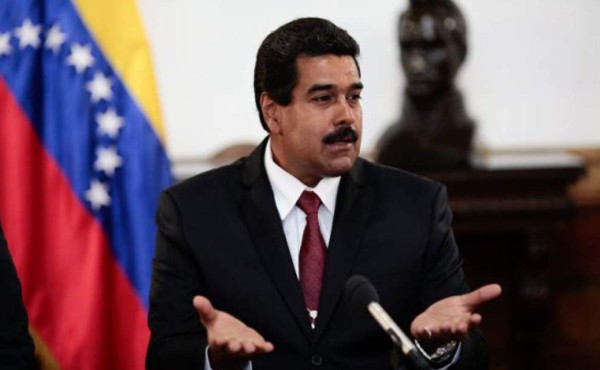 Maduro tilda de 'provocación' presencia de buque de EEUU frente a costa venezolana