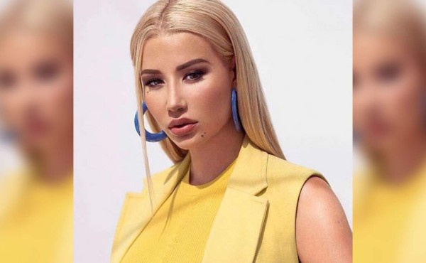 Iggy Azalea se quita todo para sesión de fotos