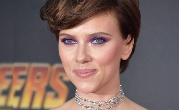 Scarlett Johansson es criticada por interpretar a transexual en la nueva película Rub y Tug