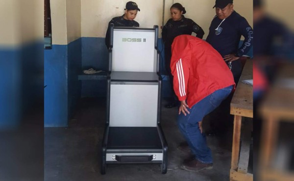 Instalan silla escáner en cárcel de Comayagua