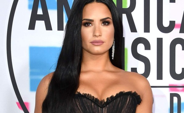 Demi Lovato captada en plan romántico con Henry Levy