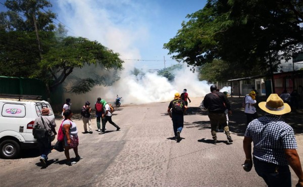 Se registra enfrentamiento entre manifestantes y la Policía en Tegucigalpa