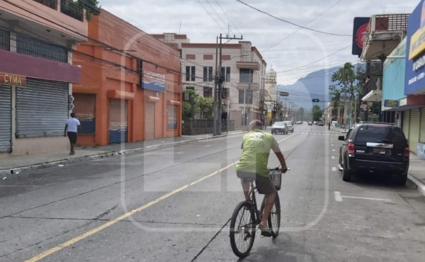 Ceibeños acatan a medias el toque de queda; negocios amanecen cerrados