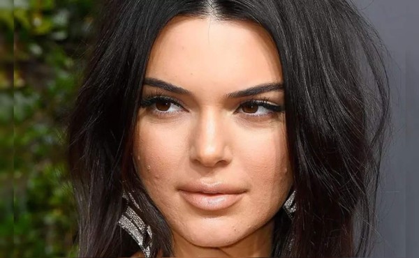 Kendall Jenner habla sobre su mayor defecto para ayudar a otros a ganar confianza