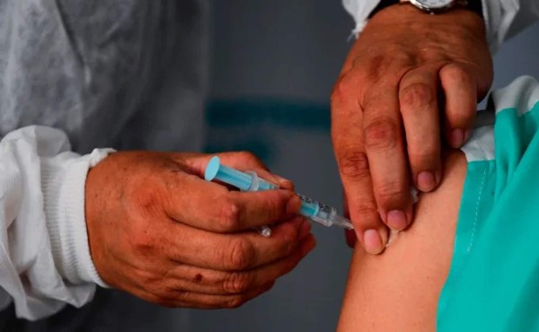 Gobierno de Honduras pide no politizar distribución de vacuna anticovid