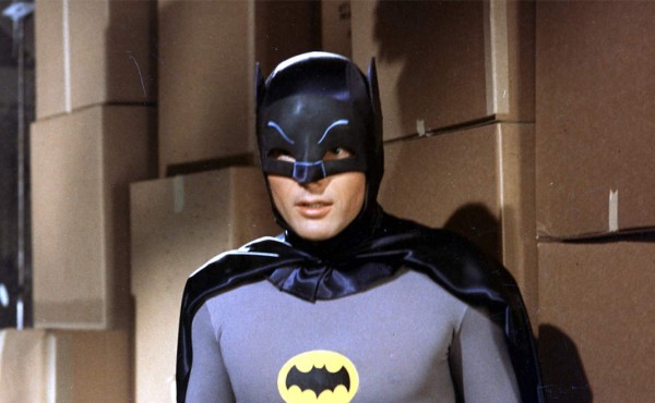 ¡Bang! ¡Pow! Traje del Batman de Adam West será subastado en Los Ángeles