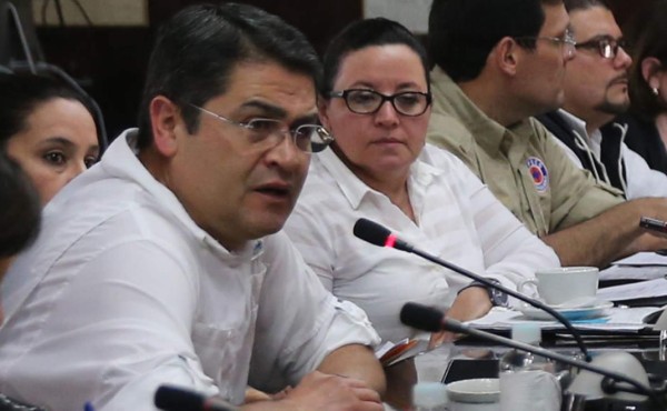 Hernández convoca a gran movilización nacional contra el zika