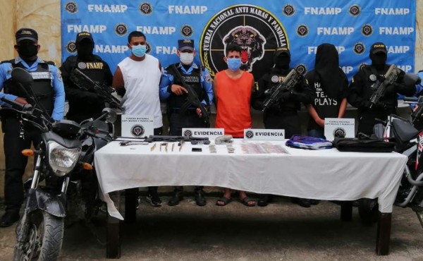 Con armas, droga, dinero y motocicletas caen a tres supuestos mareros