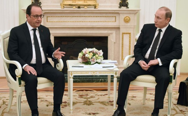 Putin a Hollande: 'estamos dispuestos a cooperar' en coalición contra EI