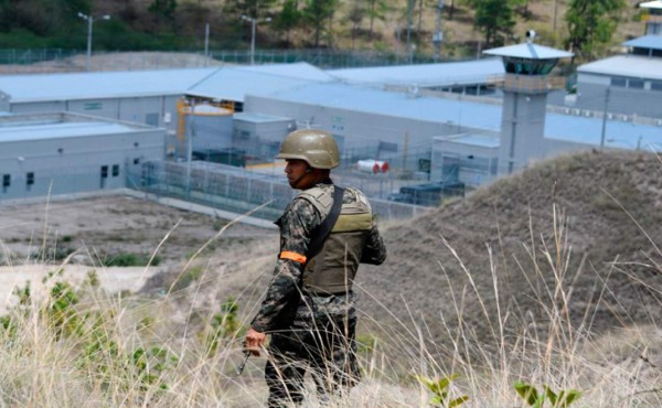 Por intento de fuga trasladan a 12 paisas de la cárcel de Támara a La Tolva