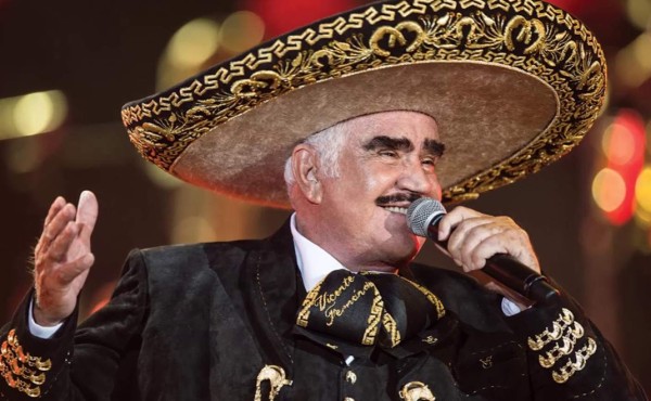 Vicente Fernández cumple 80 años con amor a sus raíces y a su público