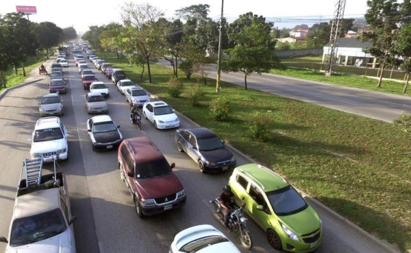 Motociclista muere al ser embestido por carro en La Lima