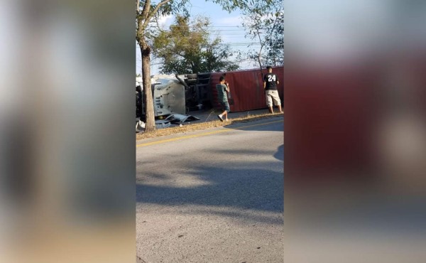 Un muerto deja quíntuple accidente vial en Choloma, Cortés