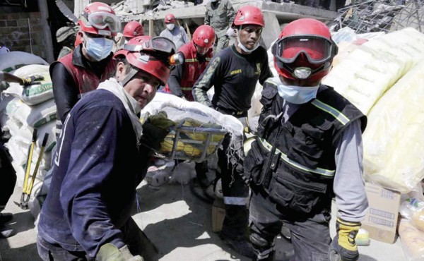 El terremoto tensa las finanzas de un Ecuador golpeado por la crisis
