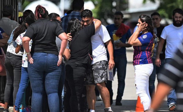 Hondureños deportados denuncian uso de cadenas en traslado desde EEUU  