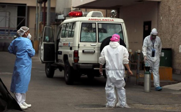 Médicos hondureños conmemoran su día enlutados por 49 muertos por covid-19