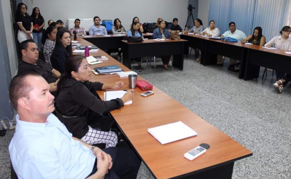 Capacitan a personal penitenciario en clasificación de reclusos