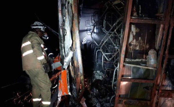 Catorce muertos y 26 heridos en accidente de autobus en Ecuador