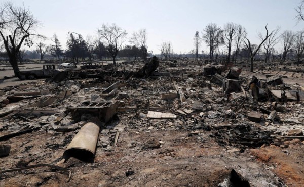 Suben a 41 los muertos por los incendios en California