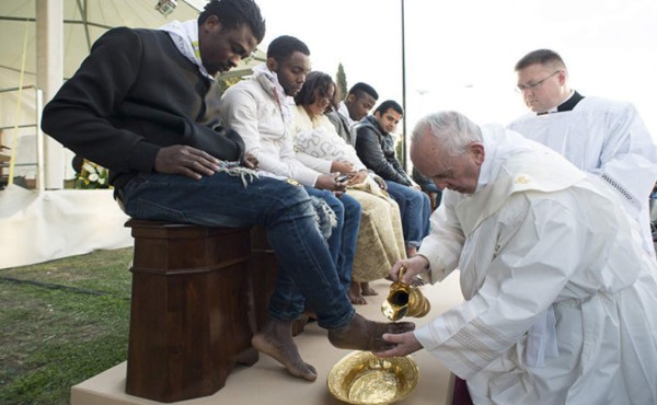 Papa renuncia al lavado de pies del Jueves Santo