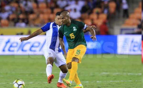 Concacaf le otorga tres puntos a Honduras tras la alineación indebida de Florent Maluda