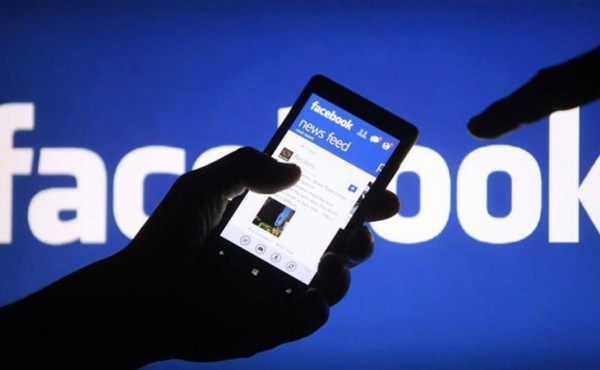 Nuevo algoritmo: Facebook dará prioridad a noticias con fuentes transparentes